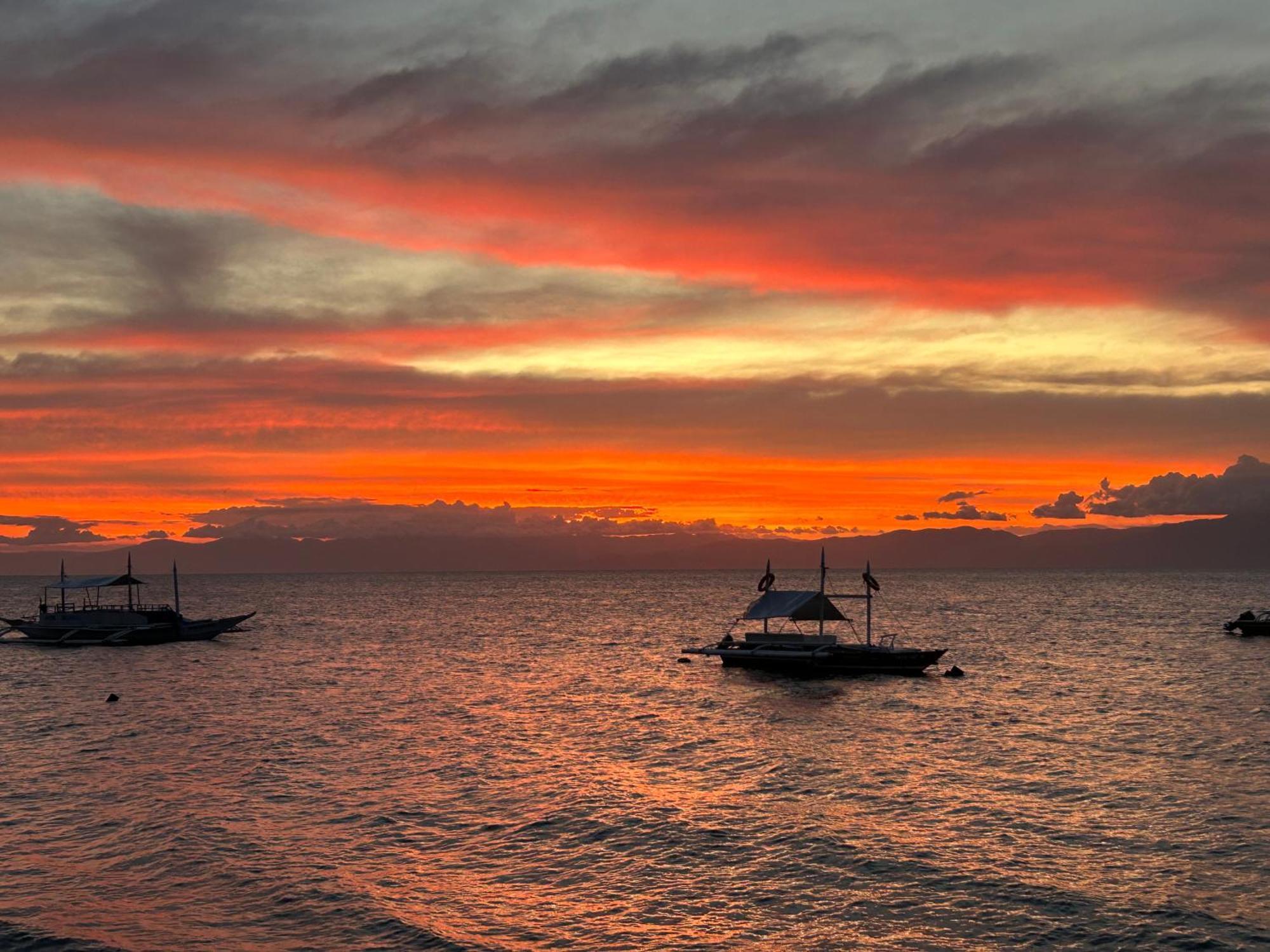 East Holiday Resort Moalboal Dış mekan fotoğraf